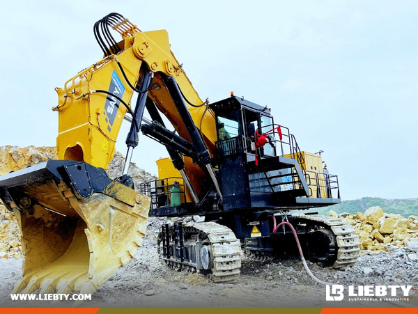 Sany's first SY1650E towing power super large excavator, handed over!