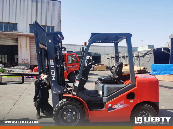 Argentina - 4 Units HELI CPCD35 Forklift