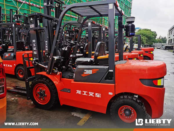 Congo - 4 Units HELI CPCD30 Forklift & 1 CPCD50 Forklift