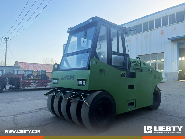 Philippines - 1 Unit LUTONG Double Drum Roller & 1 Tire Roller & 1 Asphalt Paver & 1 Asphalt Spreader Truck