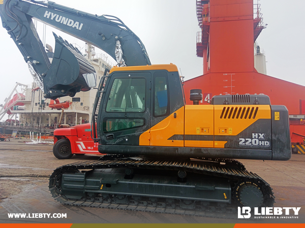 Algeria - 1 Unit HYUNDAI HX220HD Excavator