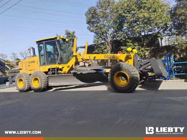 El Salvador - 1 Unit XCMG Motor Grader GR215