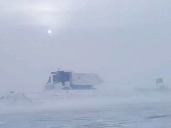 Extreme Cold Challenge: Autonomous Electric Mining Trucks Lead the Zero-Carbon Future