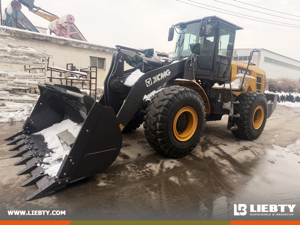 Algeria - 1 Unit XCMG GR215 Motor Grader & 1 ZL50GN Wheel Loader