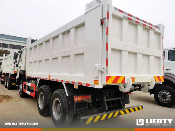 Cameroon - 1 Unit HOWO ZZ3257N3847B1 Dump Truck