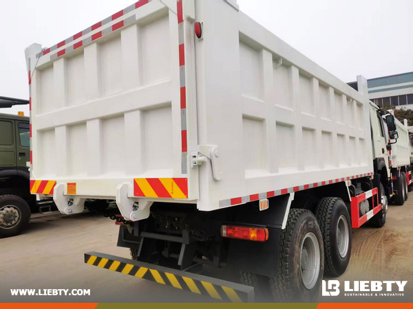 Cameroon - 1 Unit HOWO ZZ3257N3847B1 Dump Truck