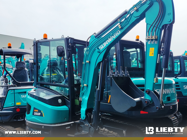 French Polynesia - 1 Unit SUNWARD SWE25UF Crawler Excavator