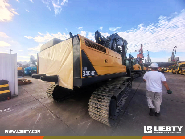 Algeria - 1 Unit HYUNDAI HX340HD Crawler Excavator 