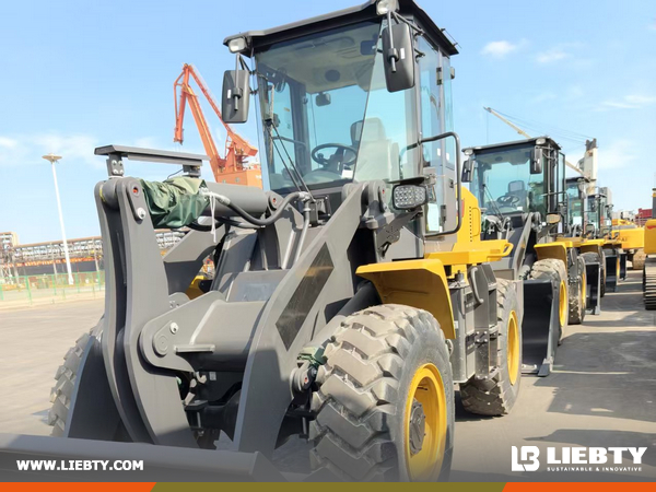 Guatemala - 1 Unit XCMG XC938 Wheel Loader & 1 HELI CPCD35 Diesel Forklift