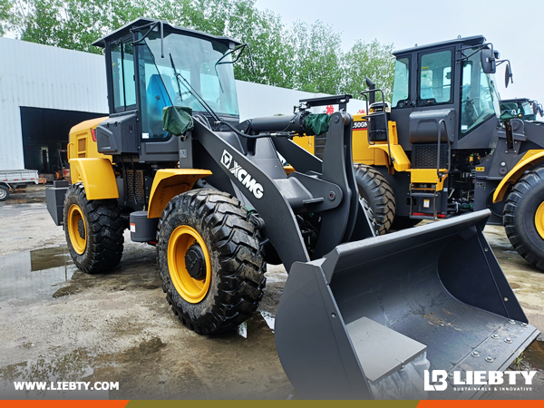 Guatemala - 1 Unit XCMG XC938 Wheel Loader & 1 HELI CPCD35 Diesel Forklift