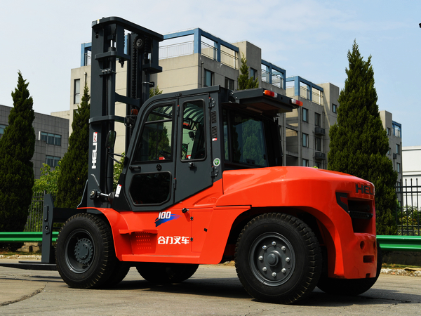 Panama - 1 Unit HELI CPCD30 & 1 CPCD100 Forklift